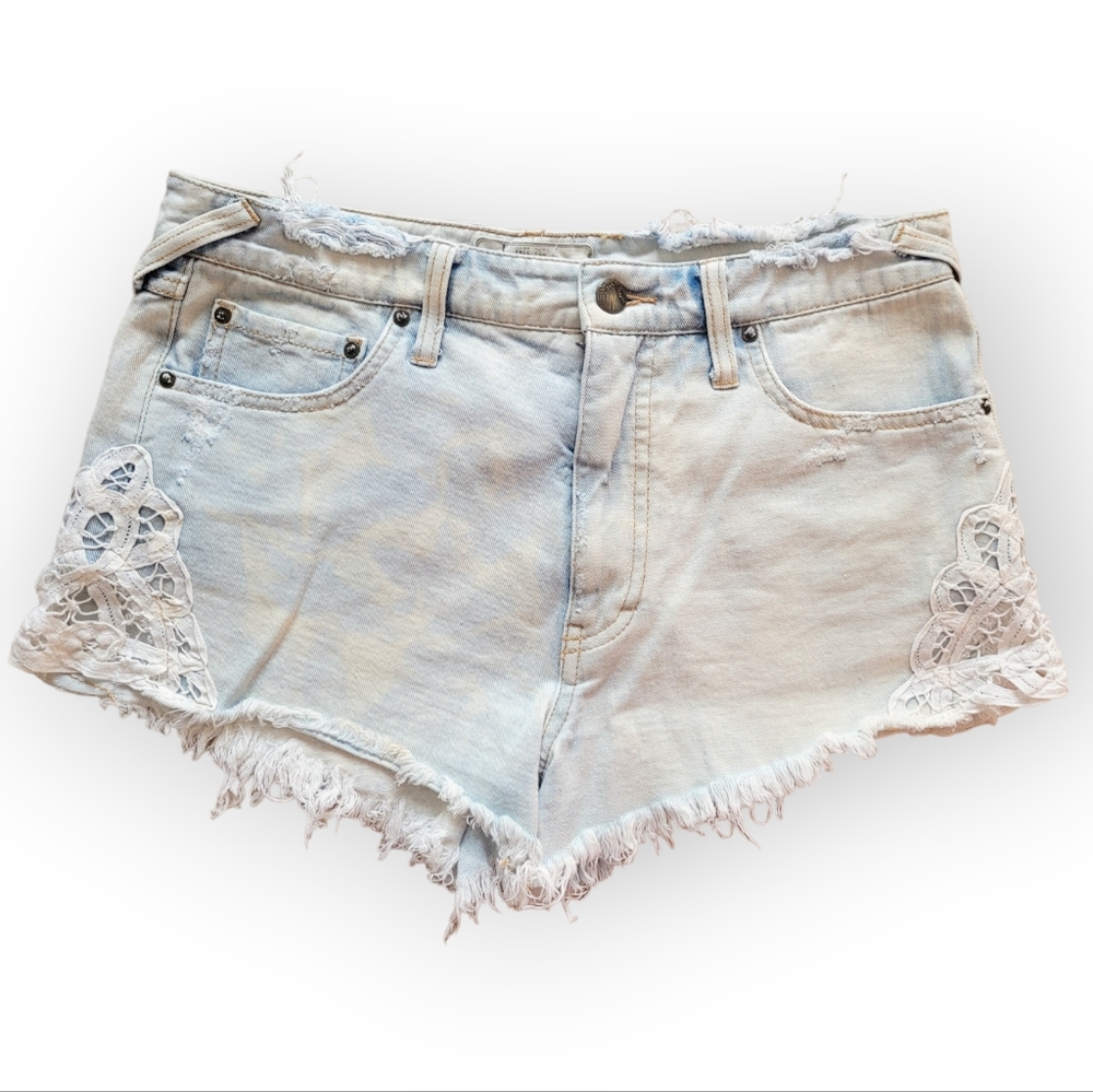 Free People Size 27 Distressed Light Wash Denim Shorts